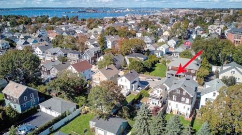33 Webster St, Middletown, RI 02840-4030