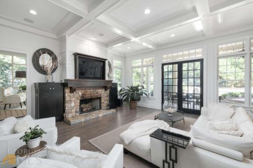 4711 Dudley Ln, Atlanta GA  30327-3330 exterior