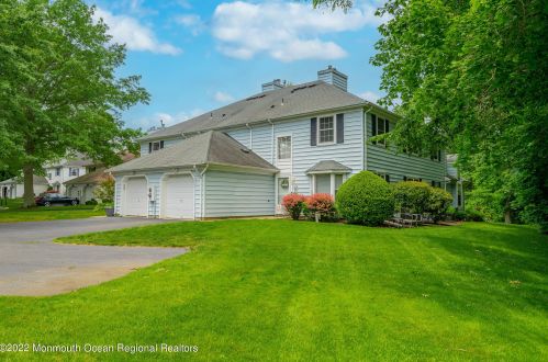 1902 Buckingham Cir, Middletown, NJ 07748-3456