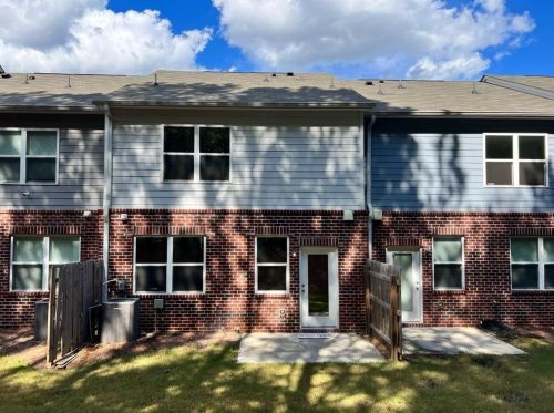 1889 Millstream Holw, Conyers GA  30012-3597 exterior