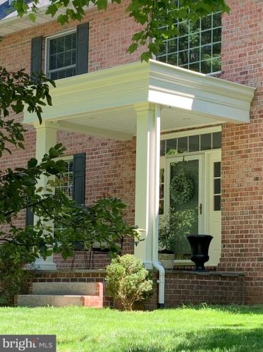 25 Martz Ln, Cumberland, MD 21502-7705