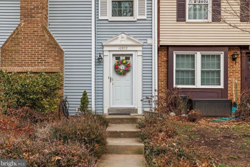 10972 Harpers Square Ct, Herndon, VA 20191-5014