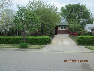 6613 Baythorne Rd, Baltimore MD  21209-2605 exterior