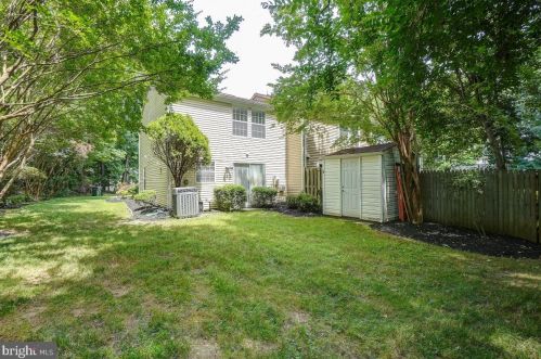 1101 Sandy Hollow Ct, Silver Spring MD 20905-6050 exterior