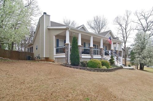 312 Saddle Wood Dr, Holly Springs, GA 30114-8440