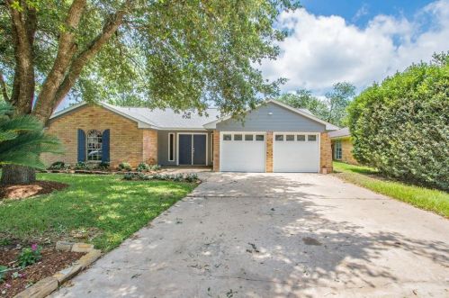 2817 Remington Dr, Angleton, TX 77515-3346