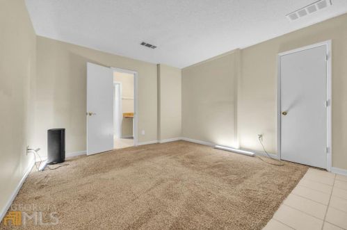 6685 Doublegate Ln, Rex GA 30273-2134 exterior