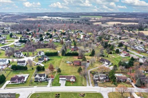 5134 Grandview Rd, Hanover, PA 17331-9225