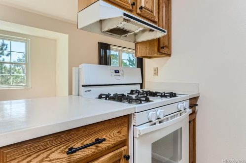 2566 Quintero Way, Aurora CO  80013-1558 exterior