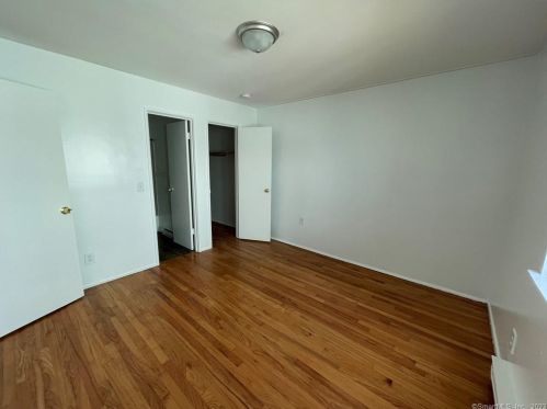 17 Ferris Ave, Norwalk, CT 06854-1529