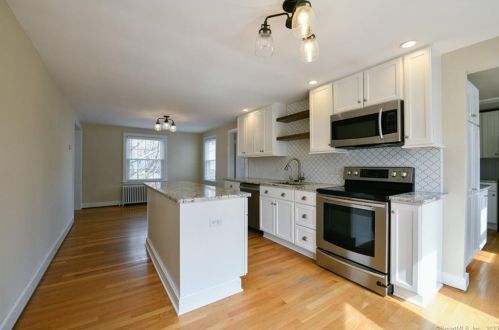 53 Flagler Ave, Cheshire CT  06410-2201 exterior