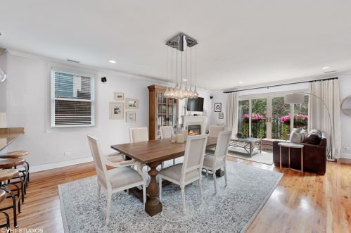 830 Bradley Pl, Chicago, IL 60613-4936