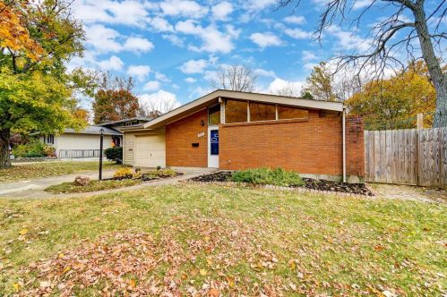10964 Carnegie Dr, Cincinnati, OH 45240-3610