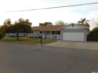 2475 Country Dr, Merced, CA 95340-3324