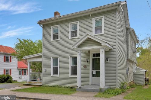 205 Water St, Edinburg, VA 22824-9325