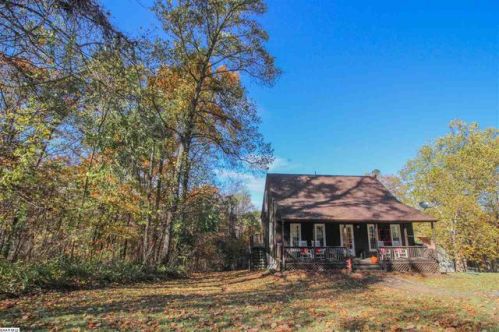 139 Chestnut Dr, Staunton, VA 24401-9689