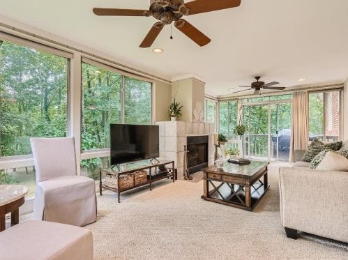 2269 Echo Hl Cir, Atlanta GA  30345-1902 exterior