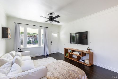 302 Scott St, Ukiah CA  95482-4320 exterior