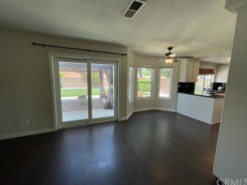 1911 Kingsbury Dr, Redlands, CA 92374-1723