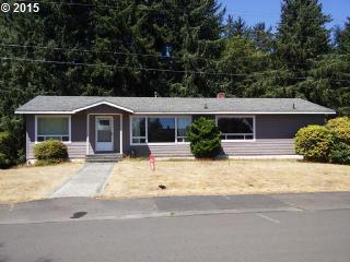 285 Cedar, Warrenton OR  97146-8301 exterior
