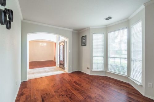 7904 Thorneywood Rd, Plano TX  75024-3909 exterior