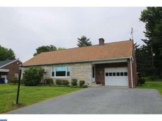 3717 Linden St, Allentown, PA 18104-5223
