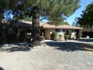 26120 Girard St, Hemet, CA 92544-8721