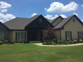 3925 Newcastle Dr, Conway, AR 72034-7645