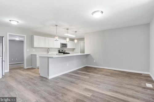21 Arborwood Ln, Erial, NJ 08081-1716