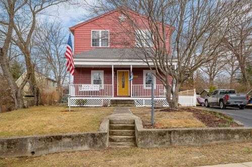 220 Centennial St, Glocester, RI 02859-3304