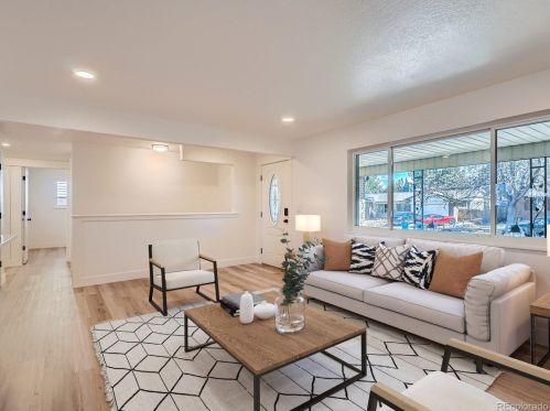 661 Joplin St, Denver CO  80011-7604 exterior