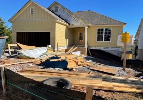 2703 Limestone Creek Dr, Gainesville, GA 30501-7434