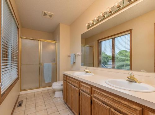 664 Bridle Ridge Rd, Saint Paul MN  55123-1681 exterior