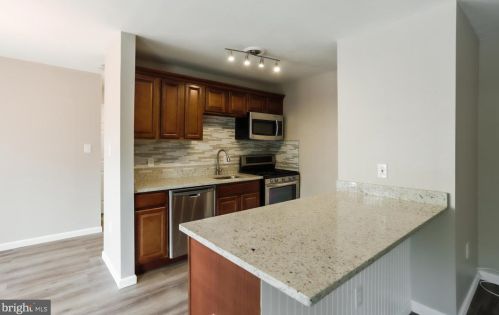 1600 Renate Dr, Woodbridge, VA 22192-2706