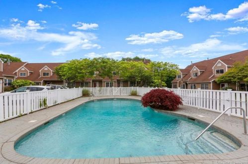 193 Hamilton Ave, Greenwich CT  06830-6100 exterior