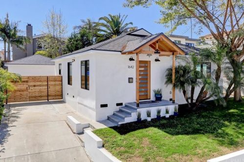 1642 2nd St, Manhattan Beach, CA 90266-7010