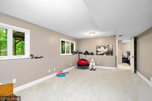 3865 Cinnabar Dr, Saint Paul MN  55122-1614 exterior