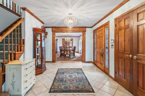 8 Craig Rd, Annandale, NJ 08801-3006