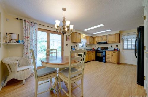 4 Three Garden Ter, Southington CT  06489-1828 exterior