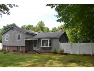 381 Main St, Tuftonboro, NH 03894-4312