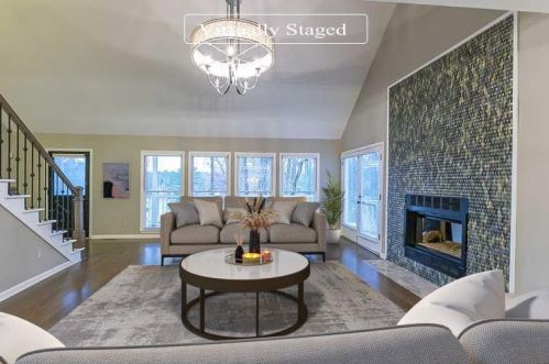 4020 Summit Dr, Marietta, GA 30068-4135