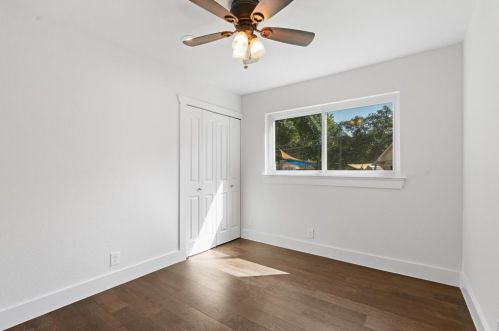 6608 Betty Cook Dr, Austin TX  78723-3313 exterior