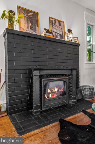 24 Evergreen Ln, Tavistock NJ  08033-1202 exterior