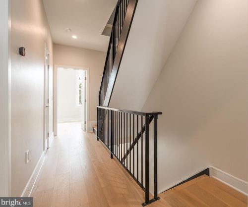 2302 Gordon St, Philadelphia PA 19132-4631 exterior