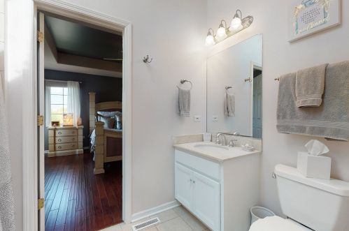 1026 Walter St, Lemont IL  60439-3975 exterior