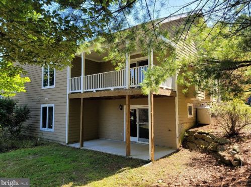 341 Hills Dr, Shepherdstown, WV 25443-4242