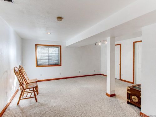 20695 Oxford Pl, Denver CO 80014-5137 exterior