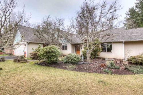 1304 Lauralwood St, Dallas, OR 97338-2367