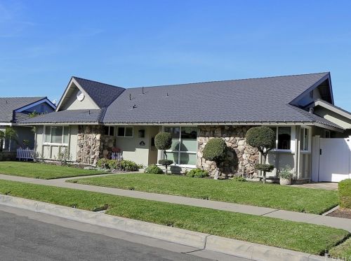 411 Riverview Ave, Orange, CA 92865-1331
