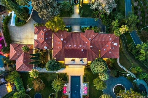 1350 Center St, Redlands, CA 92373-7005